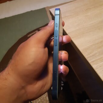 Predám iPhone 13 128gb Modrý - 5