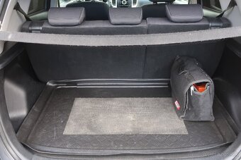 Kia Venga 1.4 66kw r.v. 2010 - 5