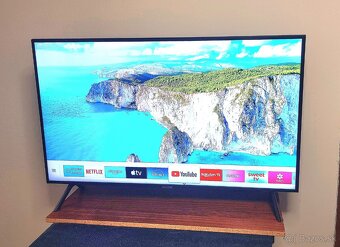 49" Samsung 4K UHD Smart TV +HDR - 5