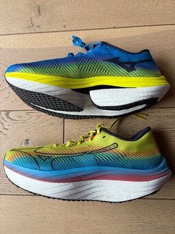 Pánske bežecké topánky Mizuno Wave Rebellion Pro - 5