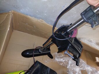 Čln Starkboat DT-270S  +Rybársky elektromotor  Rhino VX65 - 5