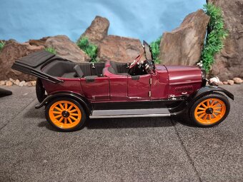 Prodám model 1:18 Reo touring 1917 - 5