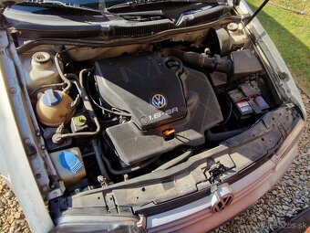 Volkswagen GOLF 4 1.6 - 5