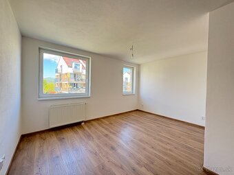 2 izbový byt s balkónom a kobkou - 5
