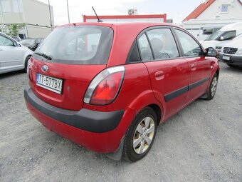 Kia Rio - 5