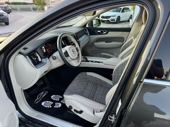 Volvo XC60 2.0 B4 mHEV Momentum Pro AWD A/T - 5