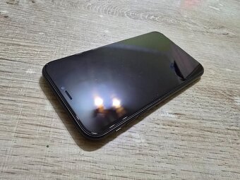 Iphone XR 128gb displej v super stave mal na sebe nalepene o - 5
