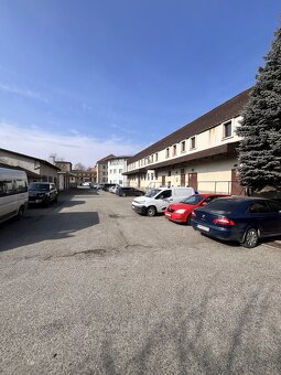 Administratívna budova - Prenájom - 5