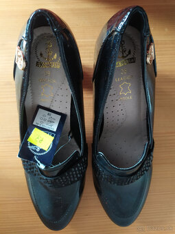 Dámske topánky na podpätku - 5