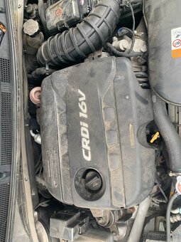 Rozpredam Hyundai i40 1.7 CRDI 2015 automat - 5
