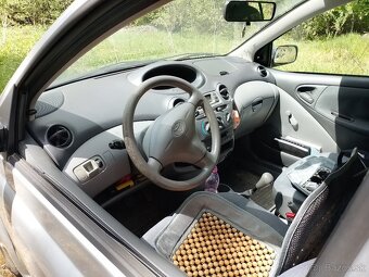 Predám Toyotu Yaris - 5