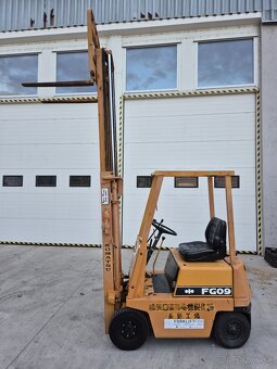 Vysokozdvižný vozík Komatsu FG09-2 - 5