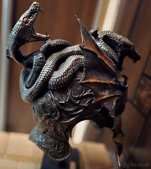 HELMET OF MESSMER THE IMPALER - Messmerova helma v živ. veľk - 5