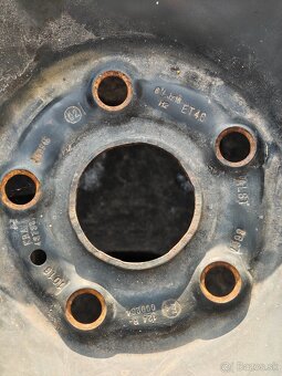 Predám 2 použité plechové disky 6,5J x 16 ET46 - 5