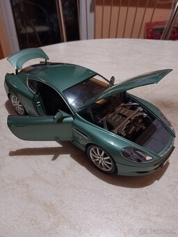 Predám Aston Martin DB9  Minichamps - 5