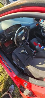 Golf 4 2.3 v5 110kw - 5