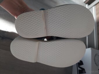 Papucky zn. Manik v. 27 - 5