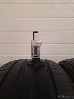 Pirelli 235/55 R19 + 255/50 R19 - 5