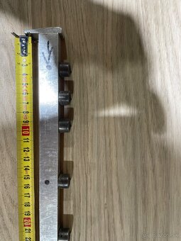 Predám AL kolíkovaciu lištu 60cm - 5
