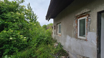 Ponúkame exkluzívne na predaj menší rodinný dom v obci Čata - 5