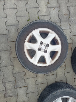 Toyota kolesá 195/60r15 - 5