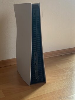PlayStation 5 (disková verzia, 825 GB) - 5