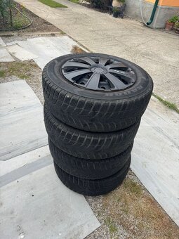 215/60 R16 Zimné pneumatiky + oceľové disky, puklice - 5