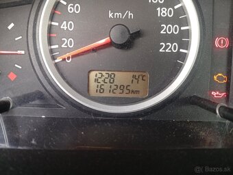 Nissan Almera - 5
