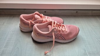 Dámske asics tenisky 39 - 5