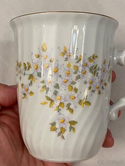 Hrnčeky Royal Dux - biele kvety - 5