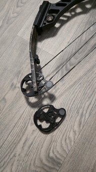 Mathews apex 7 kladkový luk - 5