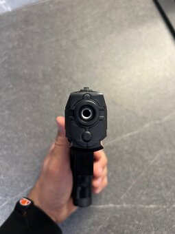 Vzduchova pistol co2 - 5