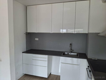 Kuchynská linka - 5