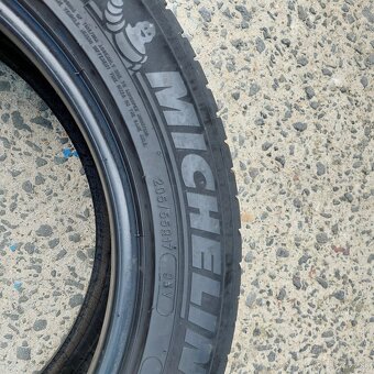 205/55 r17 Michelin - 5