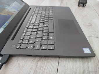 notebook Lenovo V130 - Core i5-7200u, 8GB, 256GB SSD, W10 - 5