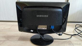 Samsung SyncMaster 2033 1600x900 - 5