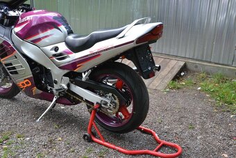 Suzuki RF900 - 99KW - 5