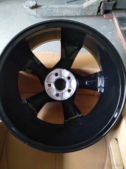 Alu ŠKODA SCALA,KAMIQ R 17 + pneu - 5