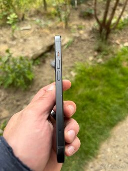 iPhone 15 - 5