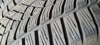 Predám 4ks pekné zimné 235/40r19-96V Good Year - 5