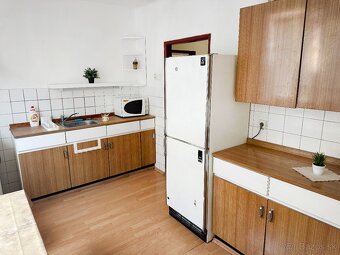 4. IZB. BYT V STAROM MESTE, UL. PALISÁDY S PARKOVANÍM - 5