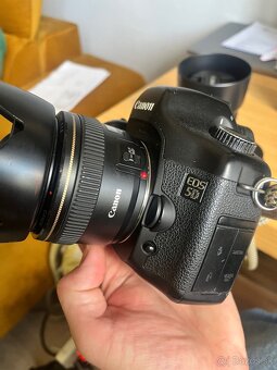Canon 5D Classic + Canon 28 mm a 50 mm - 5
