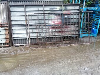 brána plechová plech trapéz plechová buda - 5