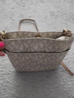 Predám originál cross body kabelku zn. Michael Kors - 5