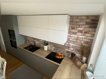 Priestranný 4-izbový byt-97 m², sídlisko 1.mája blok I - 5