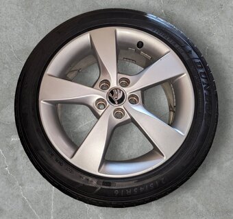 Kolesa 16 5x100 Skoda Fabia Rapid 215/45/16 - 5