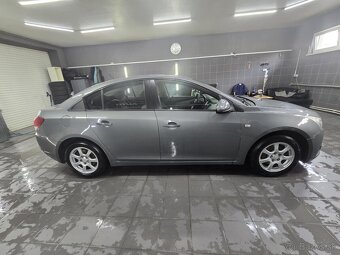 Chevrolet Cruze - 5