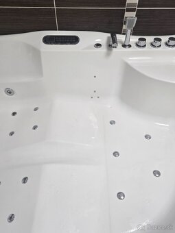 Hydromasažná vaňa Wellis - 5