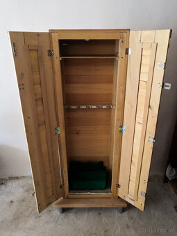 Predám novú drevenú skrinu na dlhé 5. ks zbraní a iné.... - 5