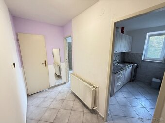 Exkluzívne APEX reality prenájom 1i Šomodská ul. Hlohovec - 5